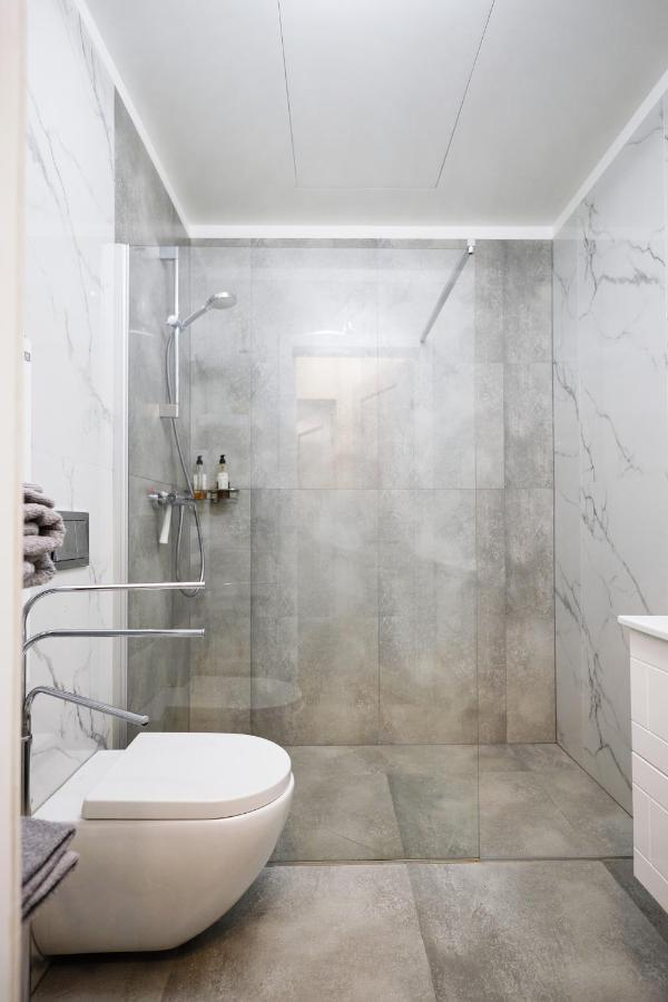 Owls Hill Apartment Каунас Екстер'єр фото
