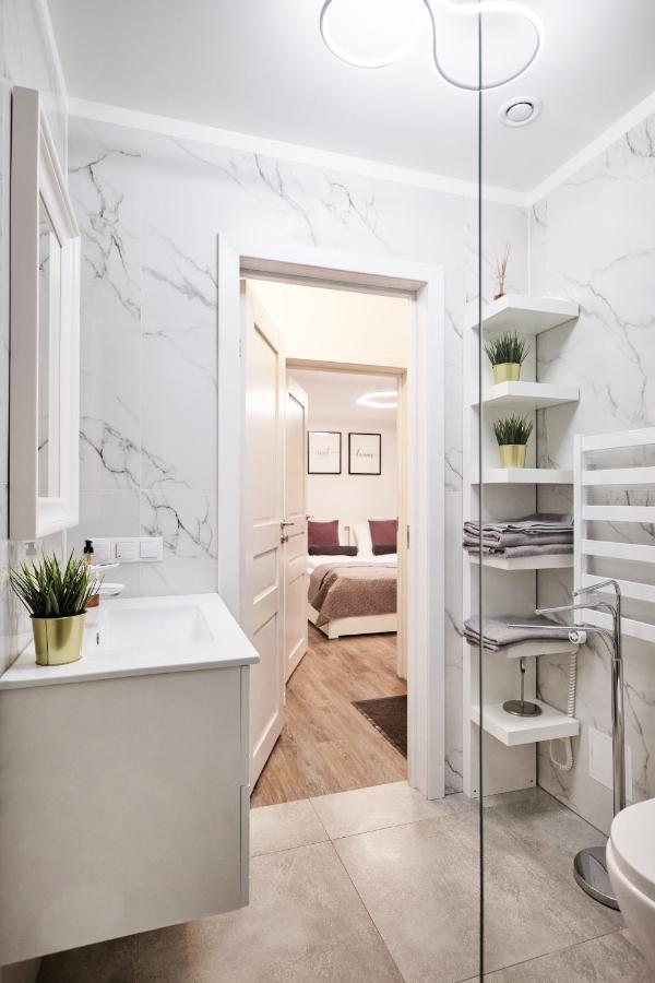 Owls Hill Apartment Каунас Екстер'єр фото
